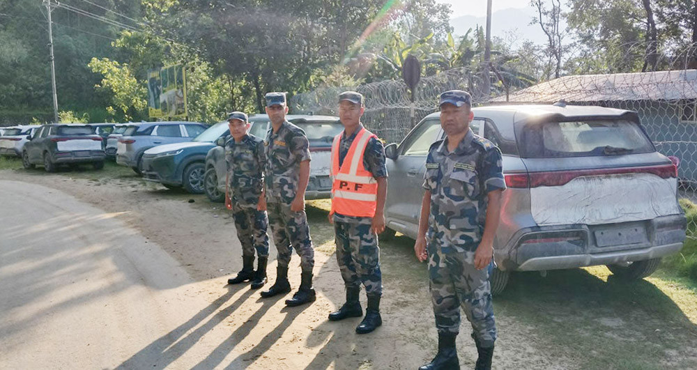 कोरला नाकाबाट सशस्त्र प्रहरीले समात्यो ७७४ वटा गाडी, कर छलिको आशंका