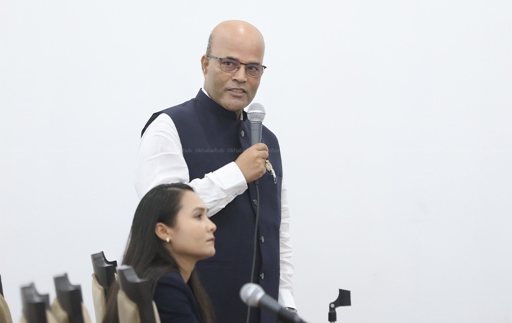 अमरेशको प्रश्न- प्रहरीले मधेशका आन्दोलनकारीमाथि किन सिधै गोली चलाएको हो ?